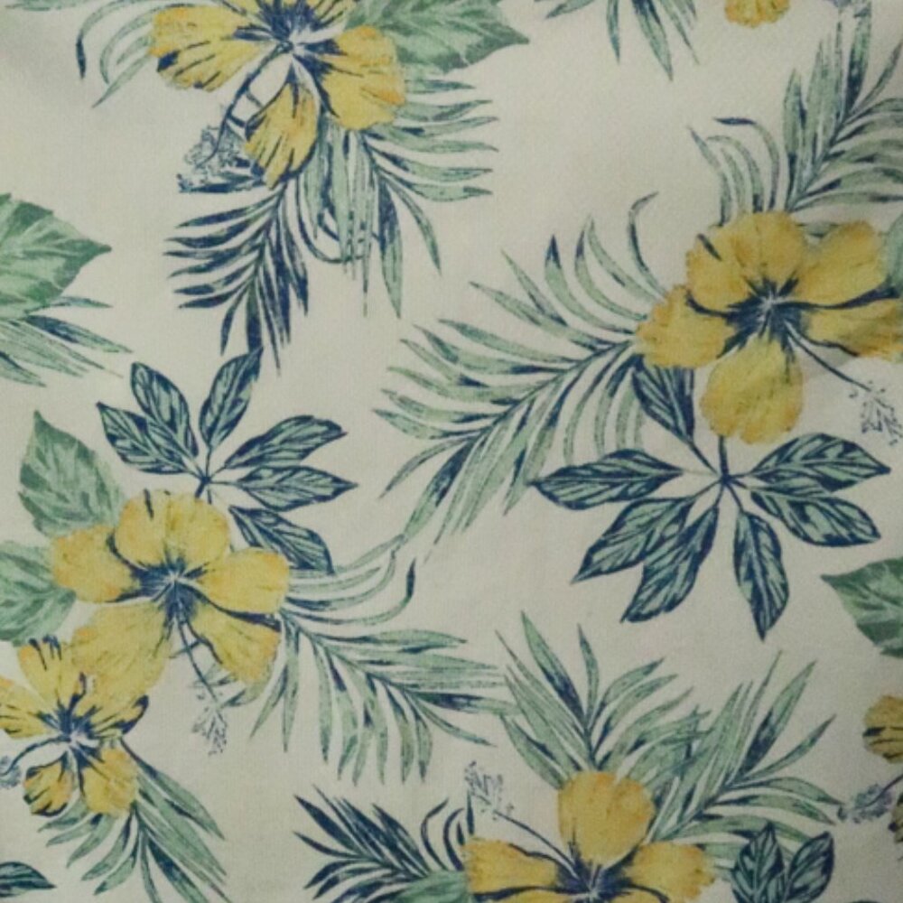 IZOD Saltwater Yellow Hibiscus Pocket Stretch Polo (M) 🌴⛳️